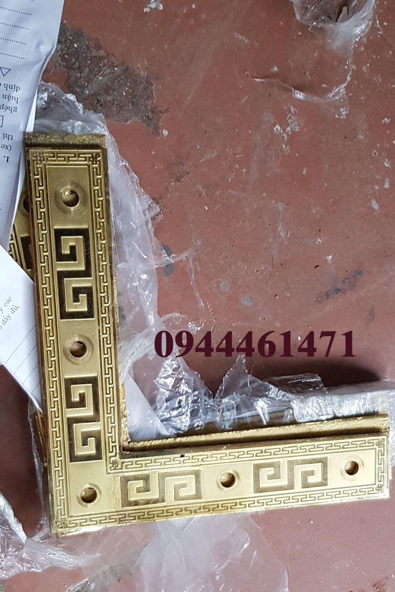 ke góc bằng đồng